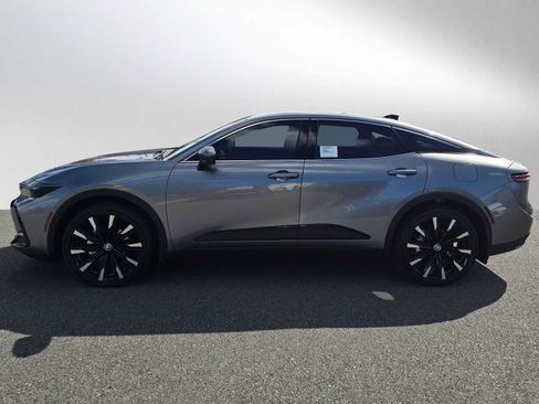 New 2025 Toyota Crown Platinum image 6