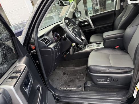 Certified 2017 Toyota 4Runner SR5 image 16