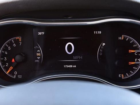 Used 2017 Jeep Grand Cherokee Laredo w/ Quick Order Package 23E image 10