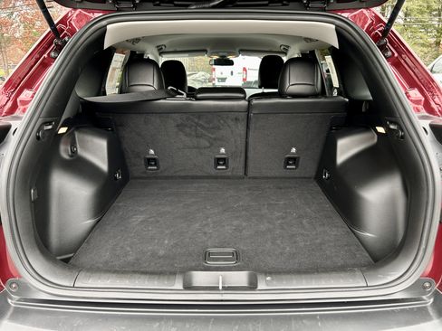 Used 2020 Jeep Cherokee Latitude Plus w/ Cold Weather Group image 11