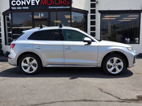 Used 2021 Audi Q5 2.0T Premium Plus w/ Premium Plus Package AWD/4WD image 5