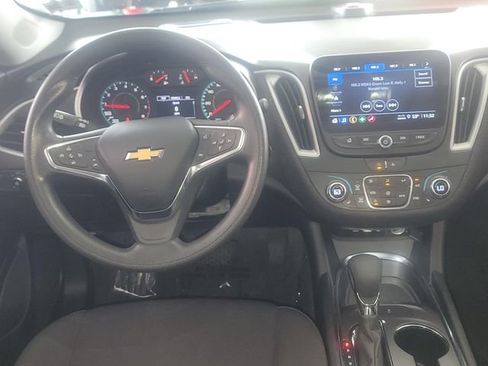 Used 2023 Chevrolet Malibu LT FWD image 13