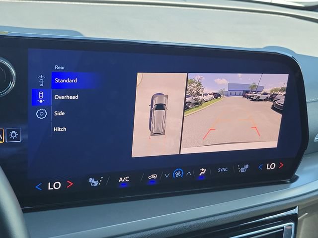 Certified 2026 Chevrolet Traverse LT w/ Driver Confidence Package FWD image 35