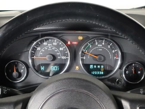 Used 2014 Jeep Wrangler Unlimited Sport w/ Connectivity Group AWD/4WD image 11