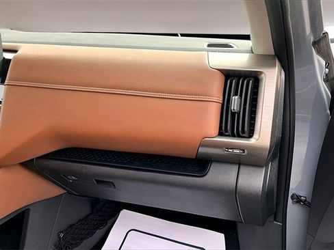 Used 2024 Nissan Pathfinder Platinum w/ Cargo Package image 25