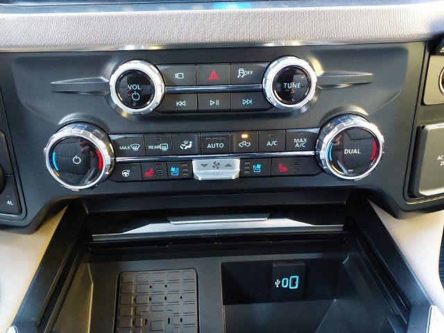 Certified 2026 Ford F350 Platinum w/ Platinum Plus Package AWD/4WD image 17