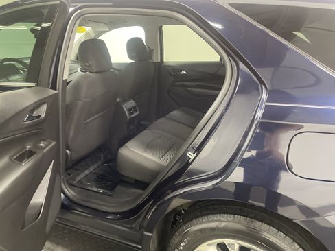 Used 2020 Chevrolet Equinox LT w/ Driver Convenience Package AWD/4WD image 13