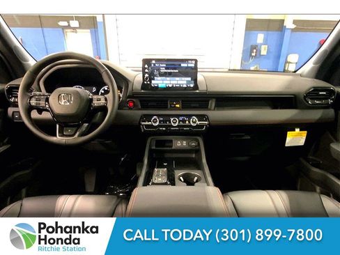 New 2025 Honda Pilot TrailSport image 7