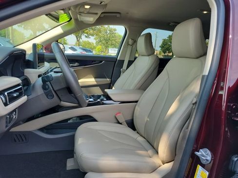 Used 2023 Lincoln Nautilus AWD w/ Premium Package image 5