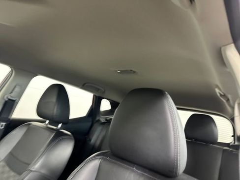 Used 2022 Nissan Rogue Sport SV w/ Technology Package image 12