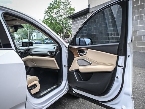 Used 2020 Acura RDX AWD w/ Advance Package image 16