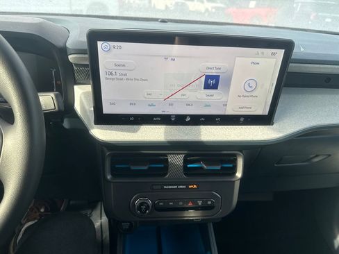 New 2025 Ford Maverick XLT FWD image 24