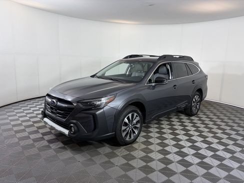 Used 2024 Subaru Outback Limited AWD/4WD image 2