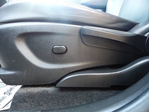 Used 2021 Chevrolet Trax LT image 23