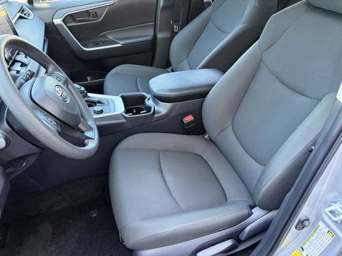 Used 2024 Toyota RAV4 LE AWD/4WD image 11