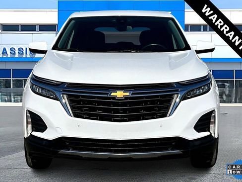 Used 2023 Chevrolet Equinox LT image 2