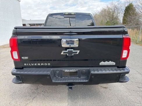 Used 2018 Chevrolet Silverado 1500 High Country image 3