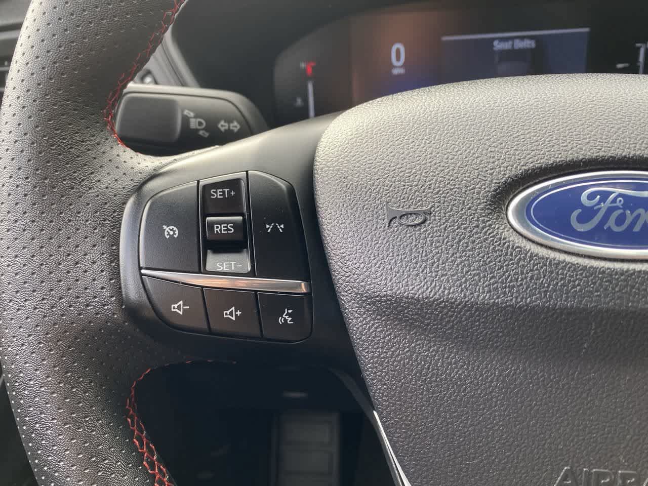 Used 2025 Ford Escape ST-Line Select AWD/4WD image 19