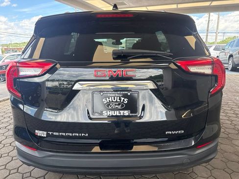Used 2022 GMC Terrain SLE w/ Driver Convenience Package AWD/4WD image 7