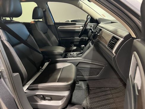 Used 2018 Volkswagen Atlas SEL w/ R-Line Package image 37