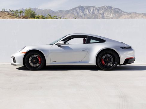 Certified 2024 Porsche 911 Carrera GTS image 2