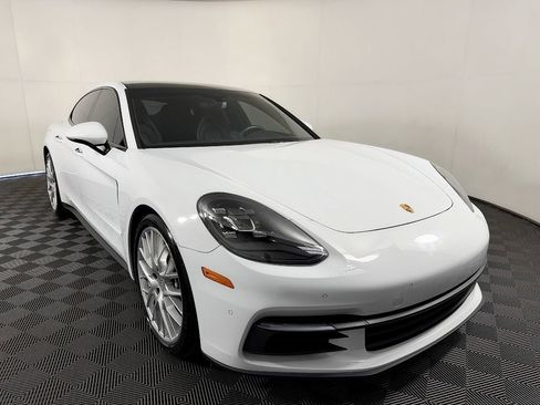 Used 2017 Porsche Panamera 4 AWD/4WD image 5