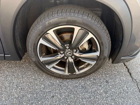 Used 2023 Lexus UX 250h AWD w/ Accessory Package (Z2) image 13