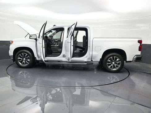 Used 2024 Chevrolet Silverado 1500 LT RWD image 33