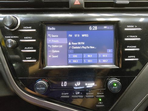 Used 2019 Toyota Camry SE FWD image 25
