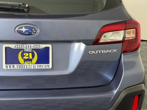 Used 2018 Subaru Outback 2.5i AWD/4WD image 11