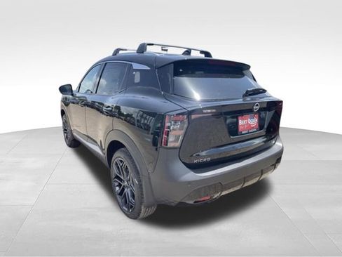 Certified 2025 Nissan Kicks SR FWD image 6