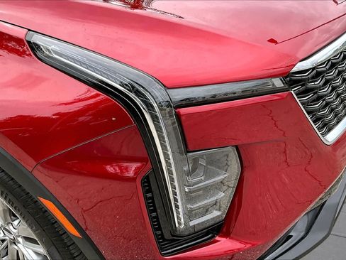 Used 2024 Cadillac XT4 Premium Luxury w/ Technology Package FWD image 28