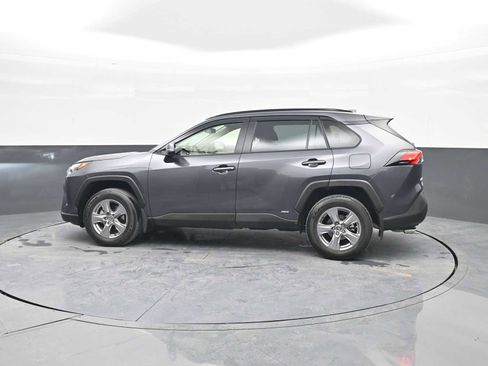 Used 2025 Toyota RAV4 XLE image 5