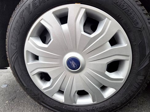 Used 2021 Ford Transit Connect XLT image 38