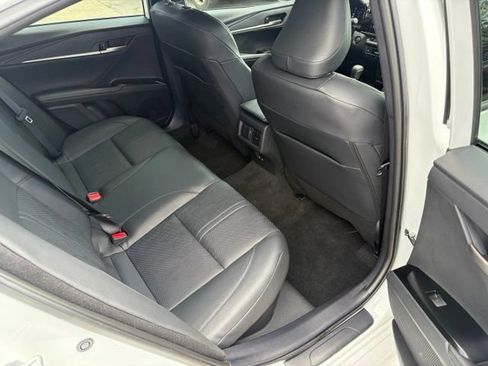 Used 2025 Toyota Camry XSE FWD image 31