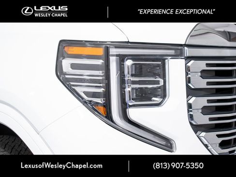 Used 2024 GMC Sierra 1500 Denali AWD/4WD image 3