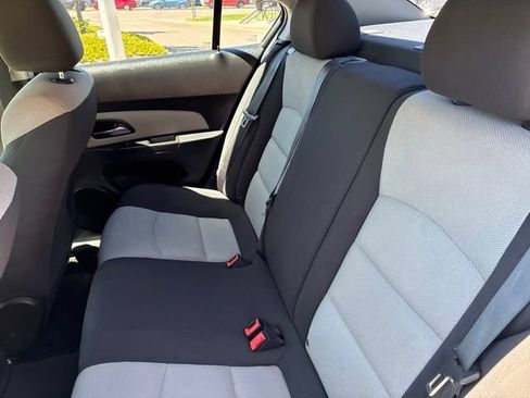 Used 2016 Chevrolet Cruze LS FWD image 14