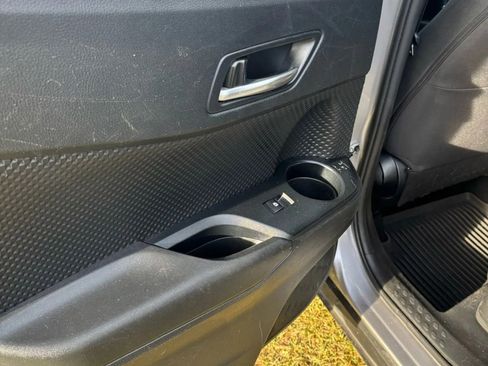 Used 2018 Toyota C-HR XLE image 38