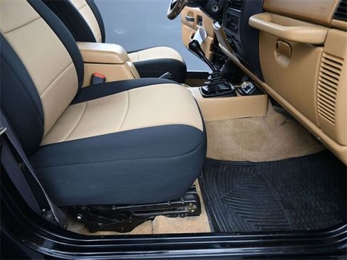 Used 1998 Jeep Wrangler Sahara image 35