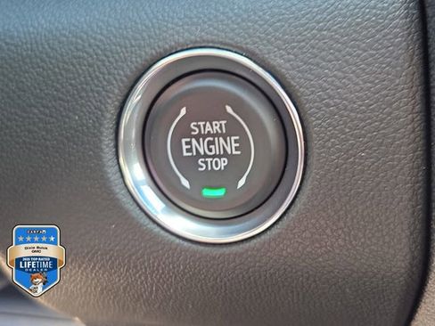 New 2026 GMC Acadia Denali w/ Super Cruise Package FWD image 30