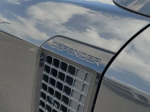 Used 2025 Land Rover Defender 130 X-Dynamic SE image 6