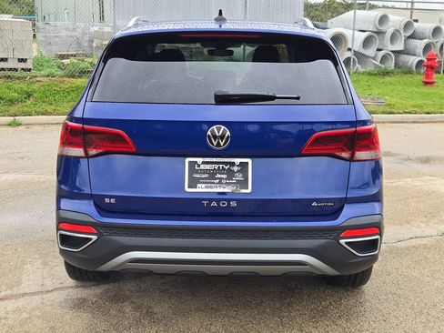 Used 2023 Volkswagen Taos SE w/ Panoramic Sunroof Package AWD/4WD image 16