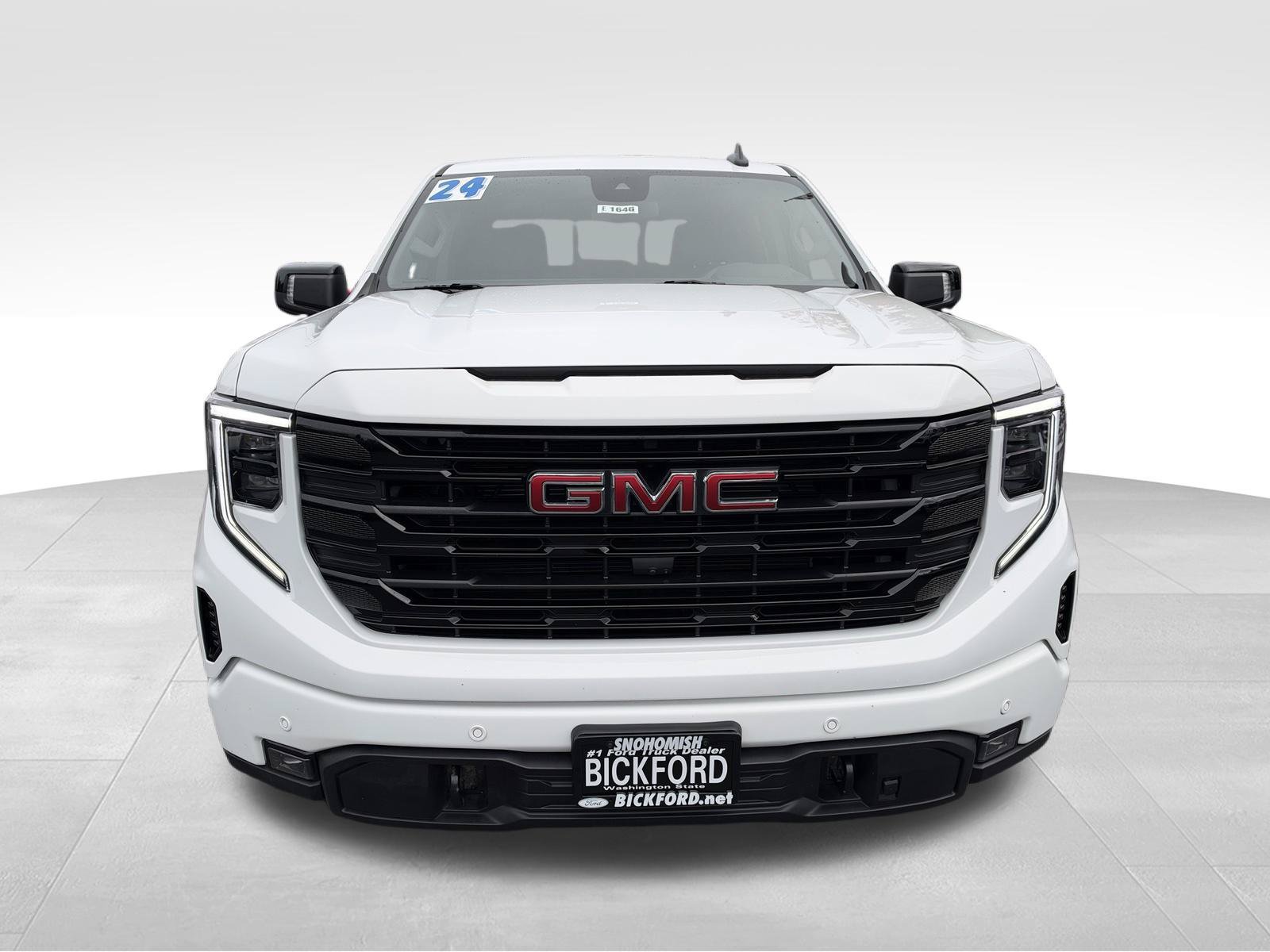 Used 2024 GMC Sierra 1500 Elevation w/ Elevation Premium Package AWD/4WD image 2