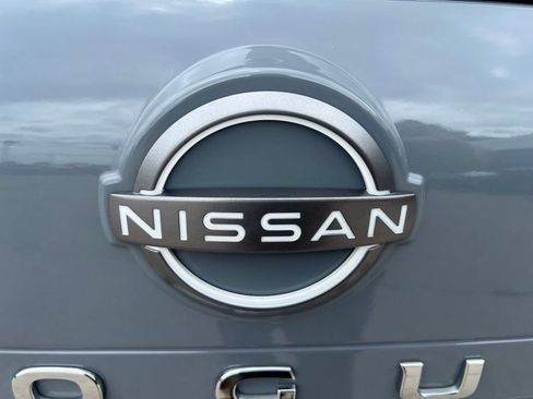 Certified 2023 Nissan Rogue SL AWD/4WD image 35