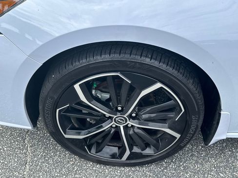 Used 2025 Nissan Altima 2.5 SR image 11