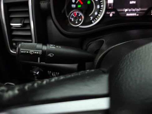 Used 2019 RAM 2500 Laramie AWD/4WD image 23