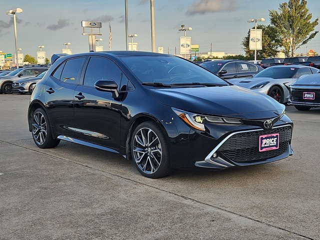 Used 2019 Toyota Corolla XSE FWD image 3