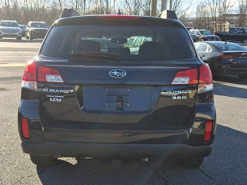Used 2012 Subaru Outback 3.6R Limited w/ Moonroof Pkg image 5