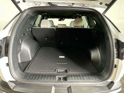 Used 2025 Hyundai Tucson Limited image 27