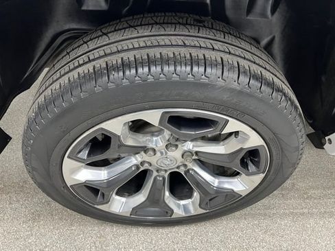 Used 2022 RAM 1500 Limited w/ Body-Colour Bumper Group AWD/4WD image 15